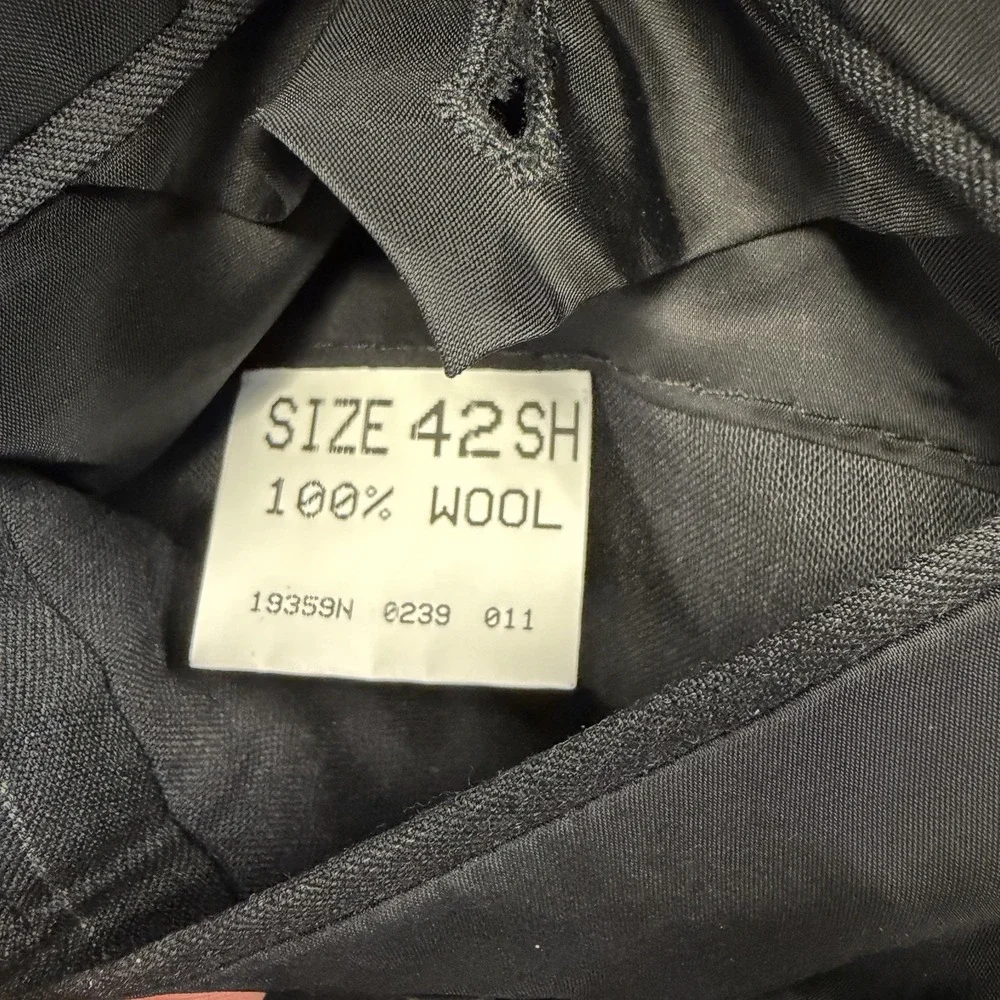 Jos A Bank Suit Jacket Mens 42SH Black Wool Travelers‎ Collection Pin Stripe